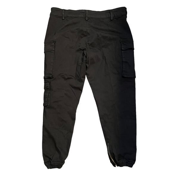 Fashion Nova Black Kalley Cargo Pants Size 2X NWT - Picture 4 of 7